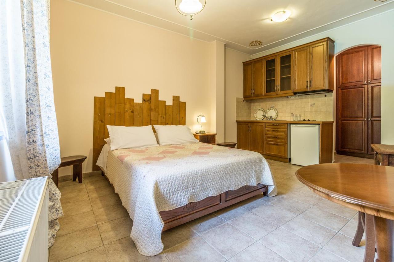 Guest house Triantafillies 3*