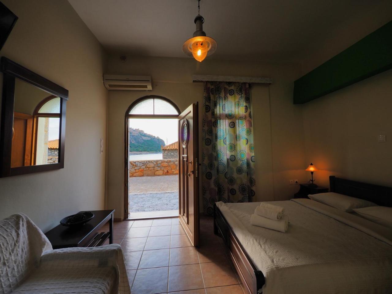 Sophia Limeni Apartments And Studios Apartment