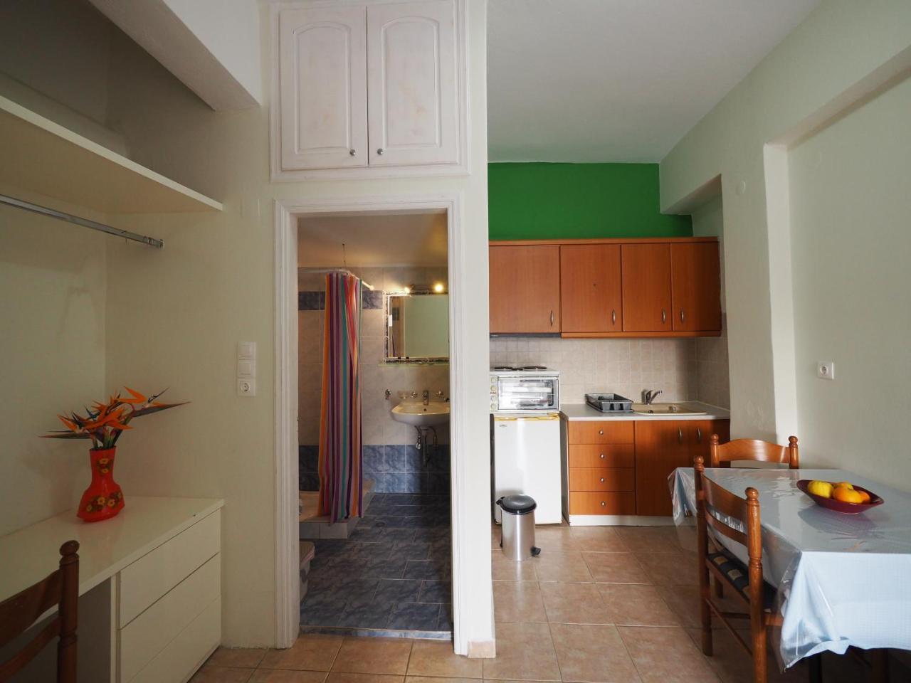 Apartment Sophia Limeni Apartments And Studios Limeni