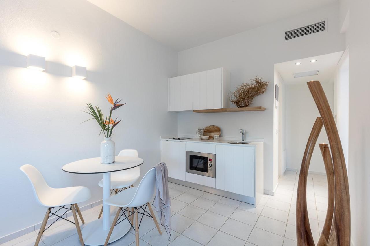 Aparthotel Akrogiali Beach 4*