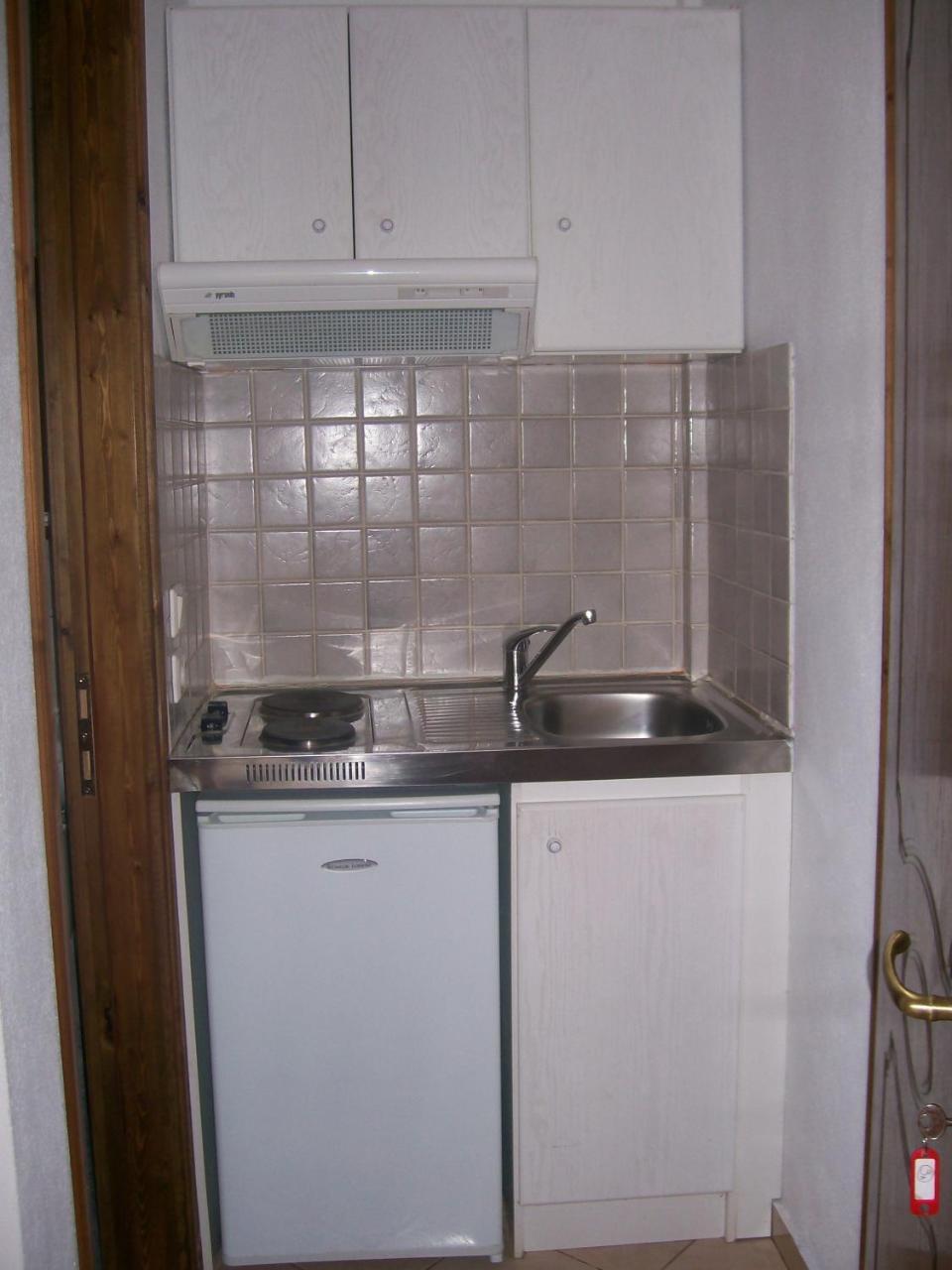 Dolphins House Apartment Koinira