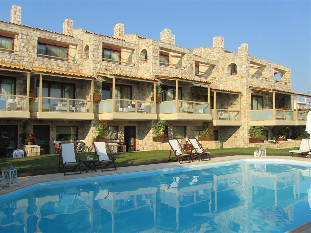 Enalio Aparthotel Lechaio
