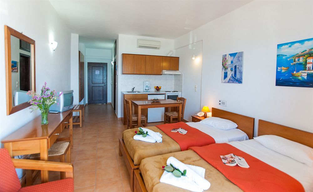 Batis 3* Rethymno (Crete)