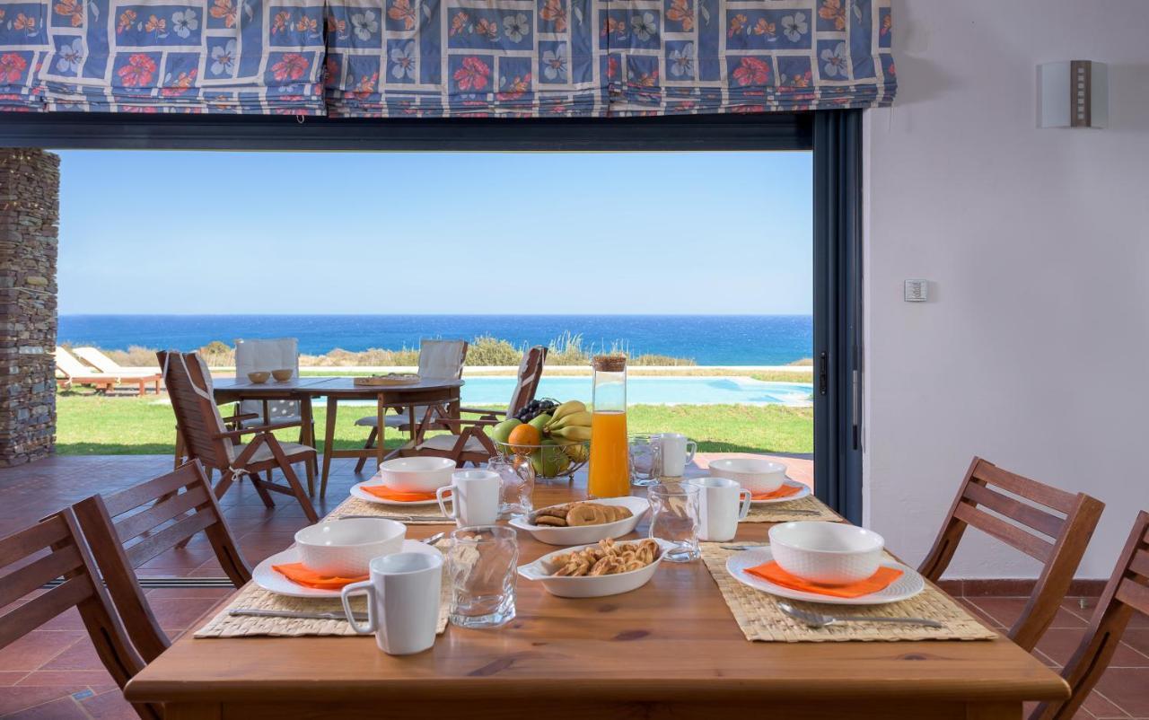 Cristelia Seafront & Pool