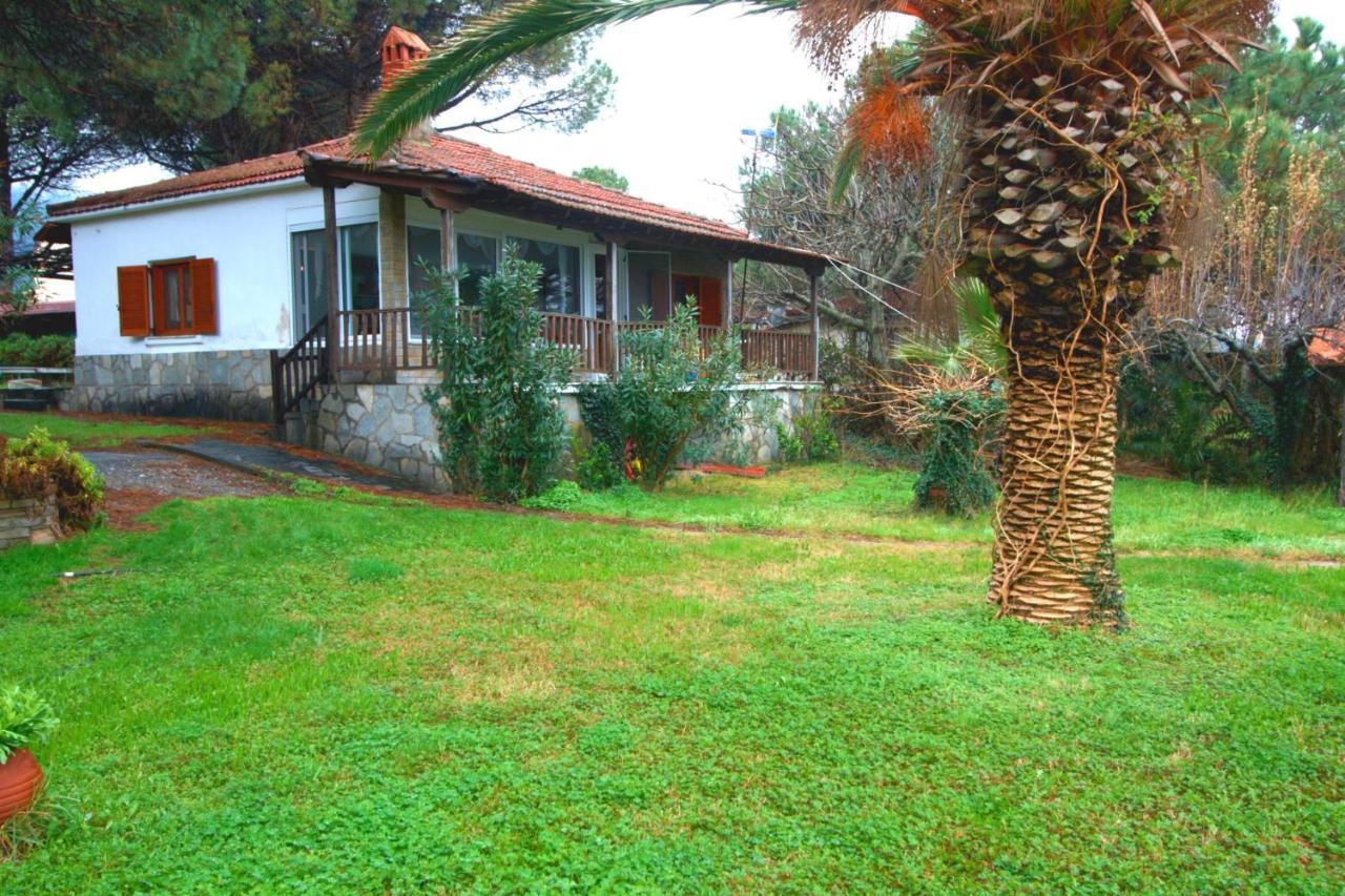 Docker Beachfront House, Holiday home Vourvourou