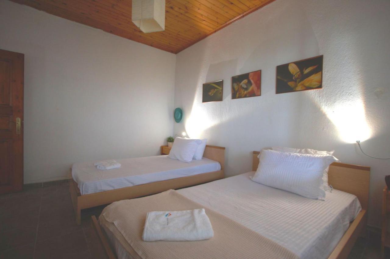 Docker Beachfront House, Holiday home Vourvourou