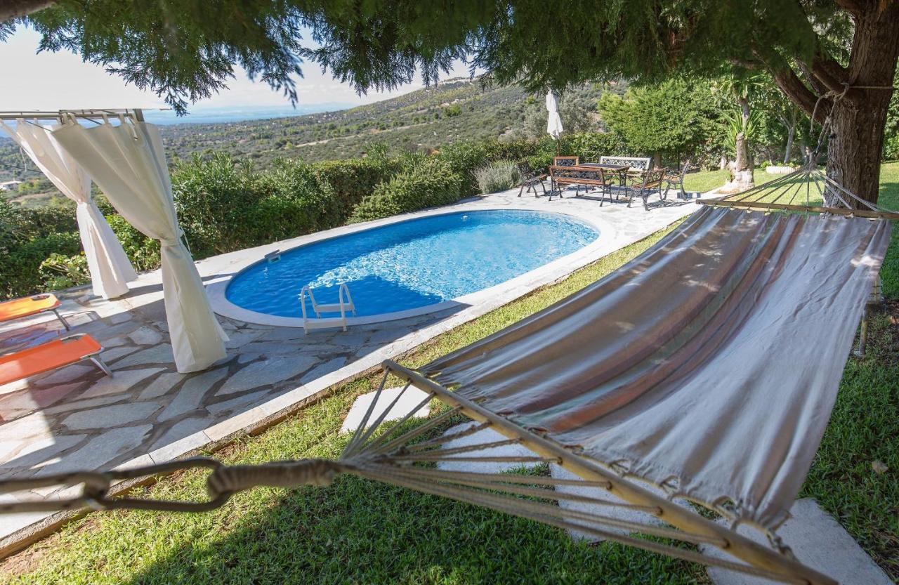 Heavens Knights With Private Pool *