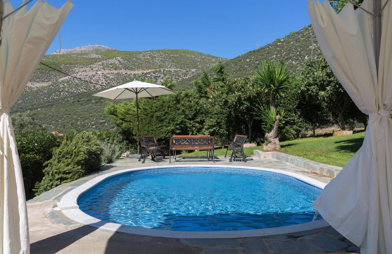 Heavens Knights With Private Pool Magoula (Evia)