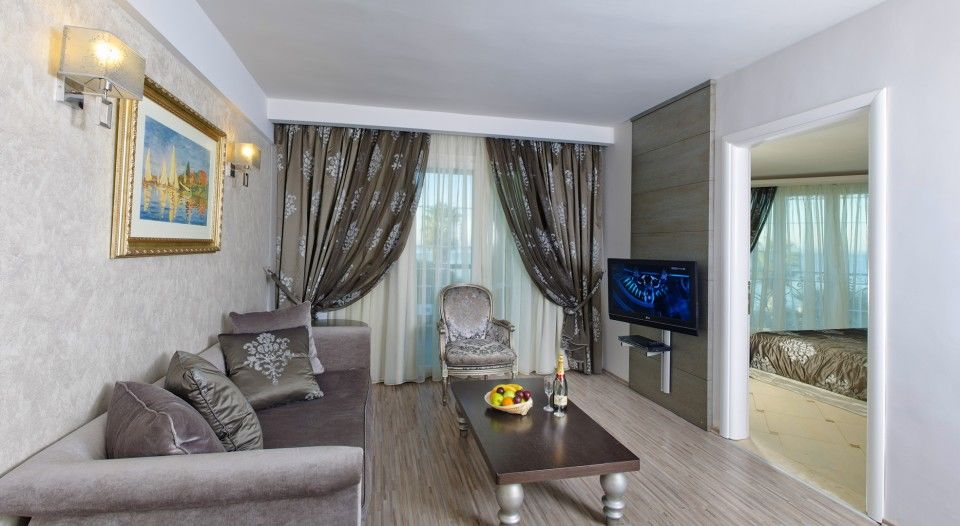 Elinotel Apolamare Hotel