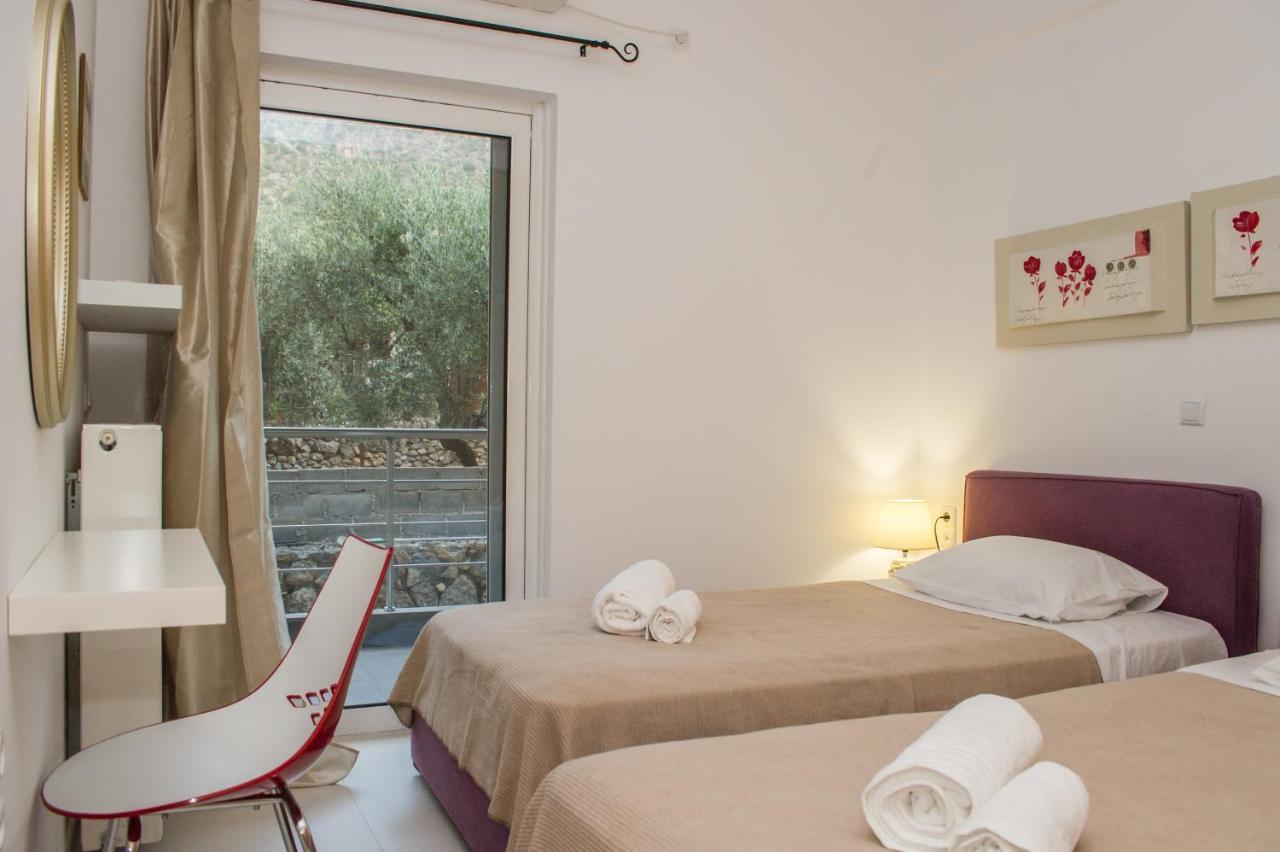Nina's Villa, Cosy Seaview Retreat Apartment