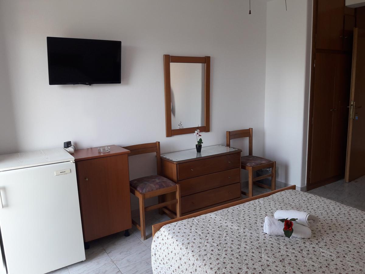 Posidonia Aparthotel 3*