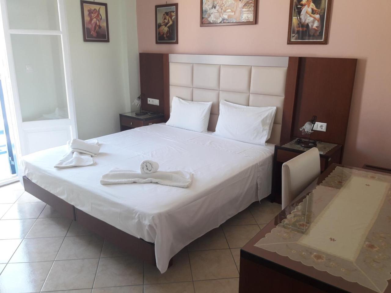 Hotel Parthenon 2*