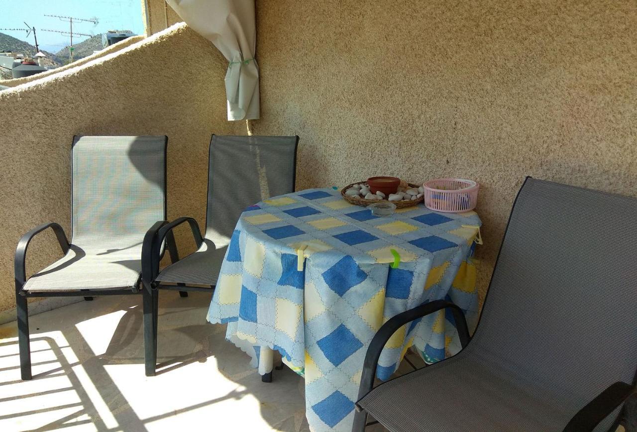 Blue Green Studio Apartment Tolo