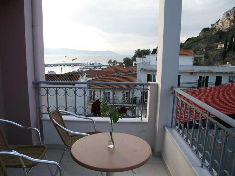 Aparthotel Karavos Aliveri