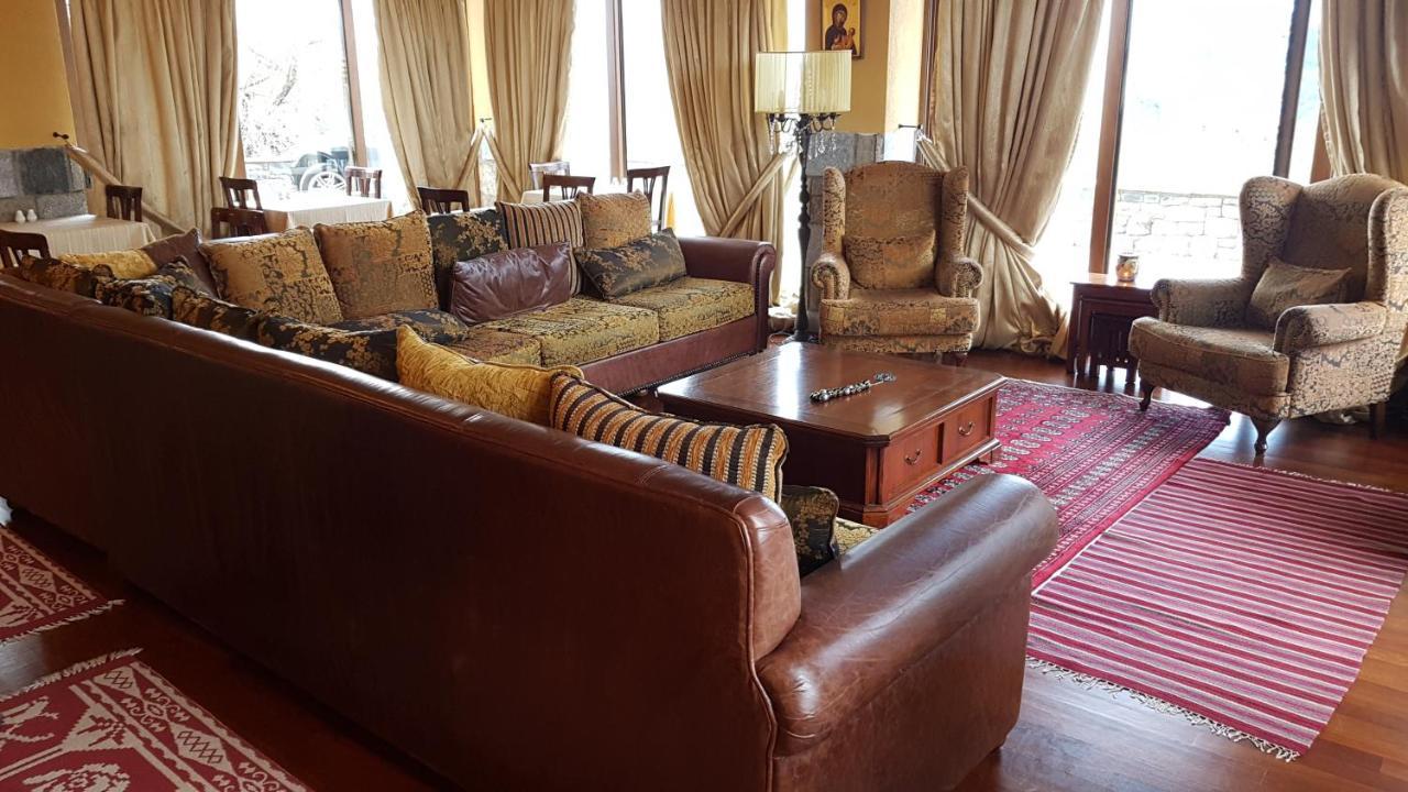 Aiora Guest house