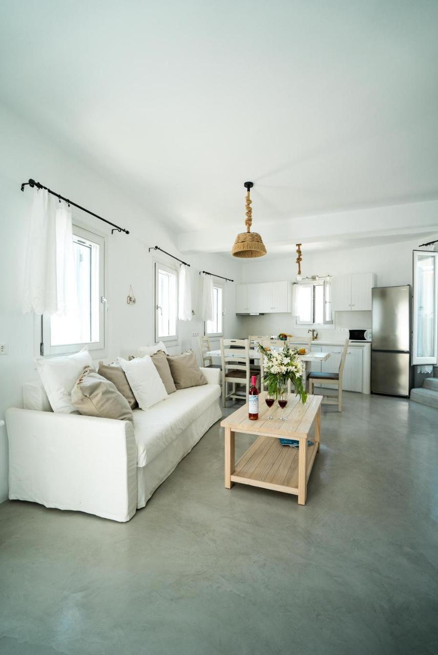 Plori And Apartment *