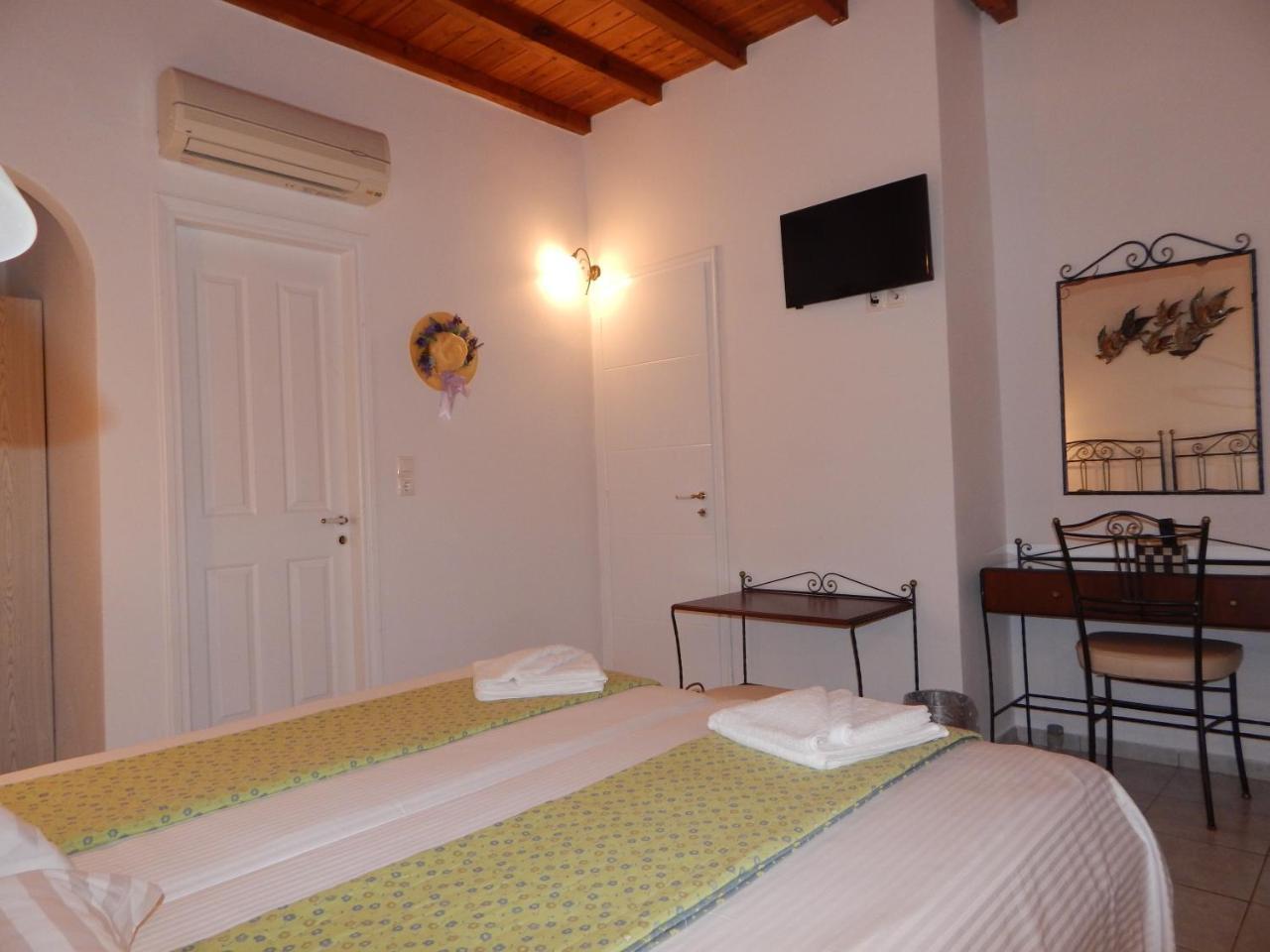Nisiotiko House In Tinos Near The Bed & Breakfast 3*