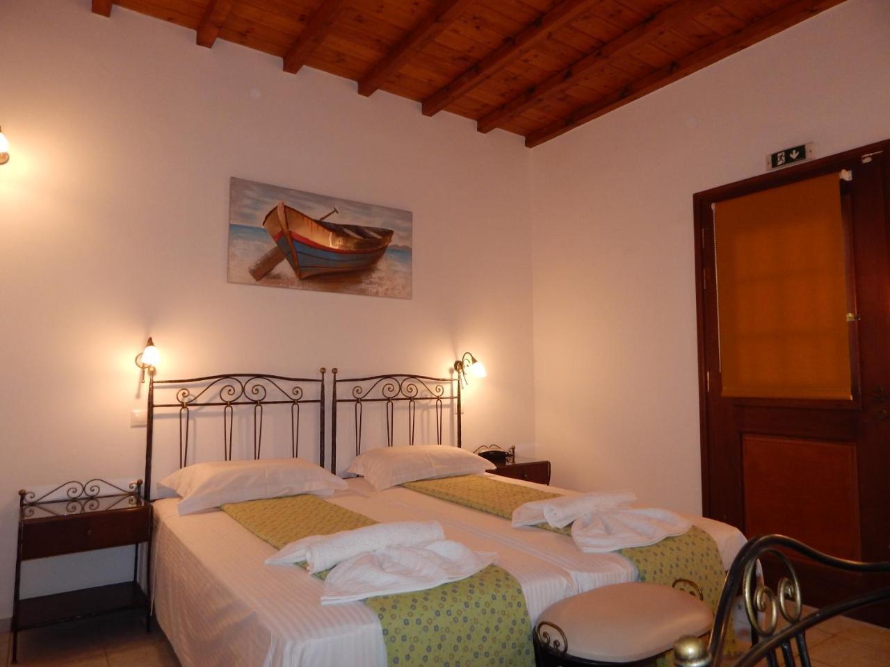 Nisiotiko House In Tinos Near The 3*