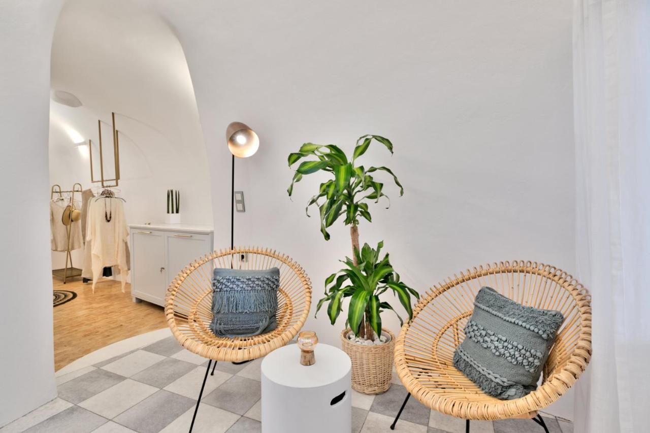 Namaste By Oias Local Cavehouses Villa Oia (Santorini)