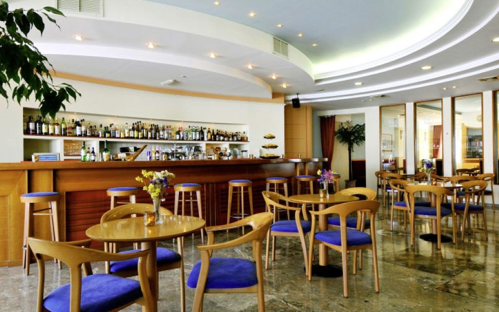 Hotel Astron 3*