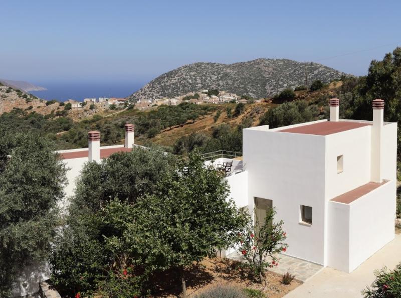 - Mourtzanakis 3* Achlada