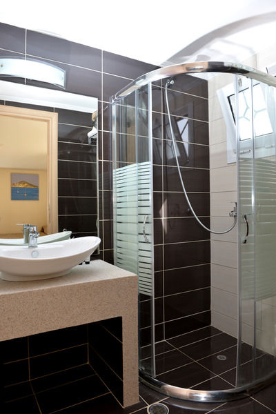 Planos Beach Aparthotel