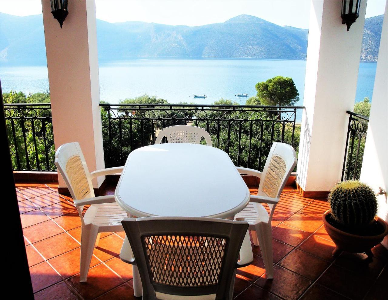 Waterfront Mediterranean * Skroponeria
