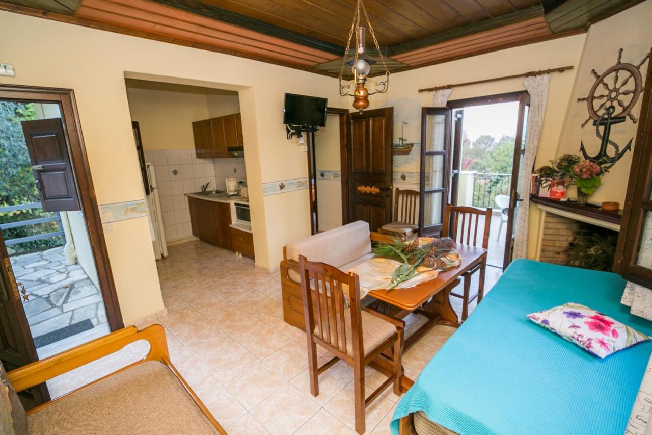 Apartment Niriides *