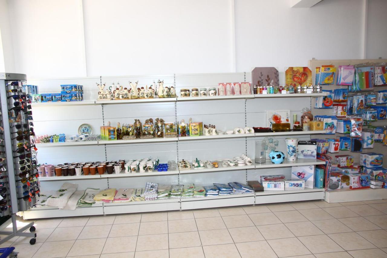 Aparthotel Camari Garden 3*
