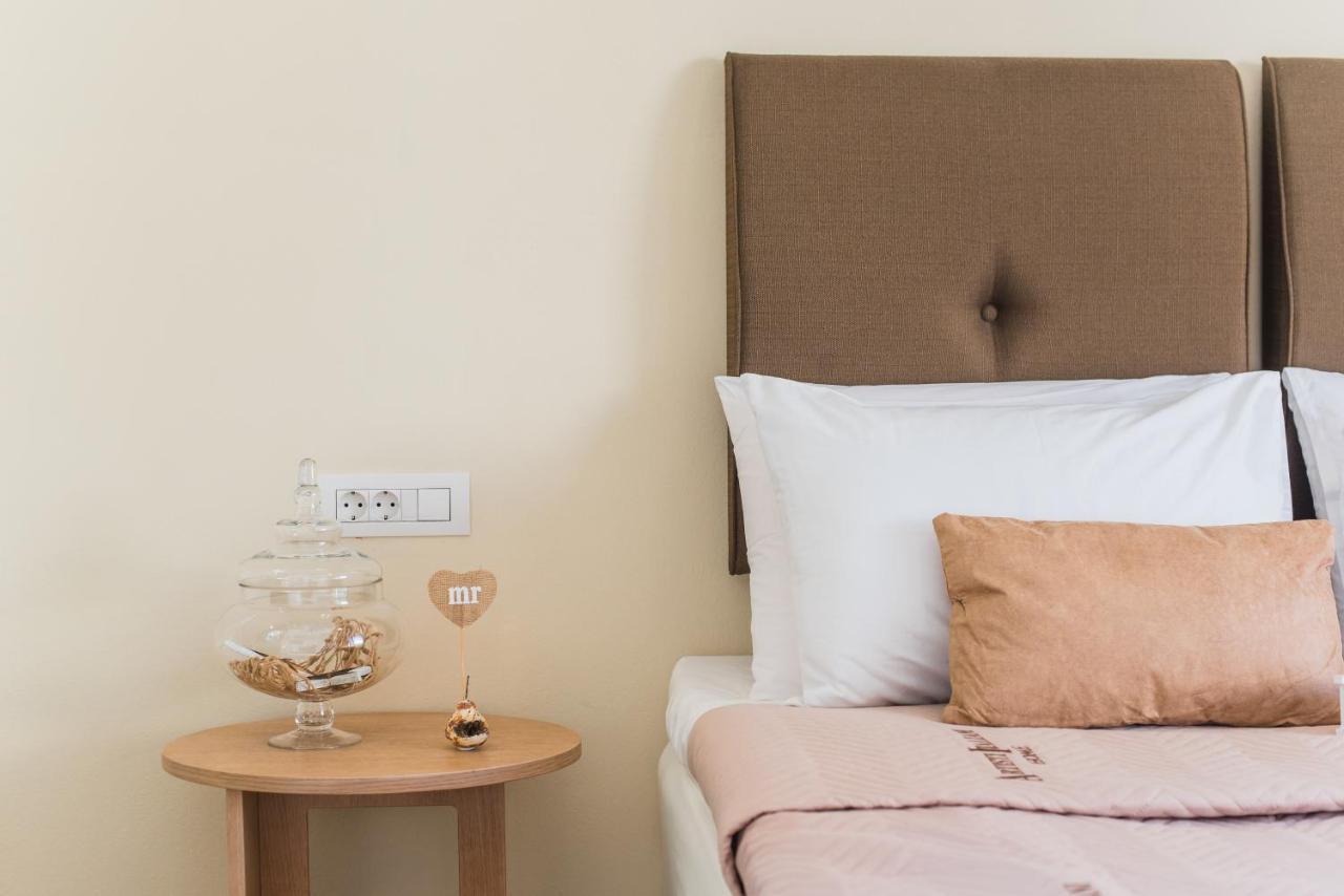 Apartment Mirage