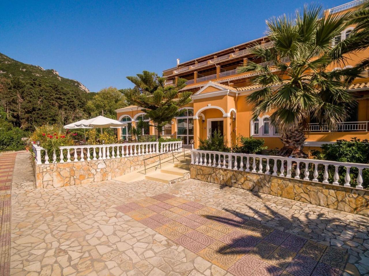 Paramonas Apartment