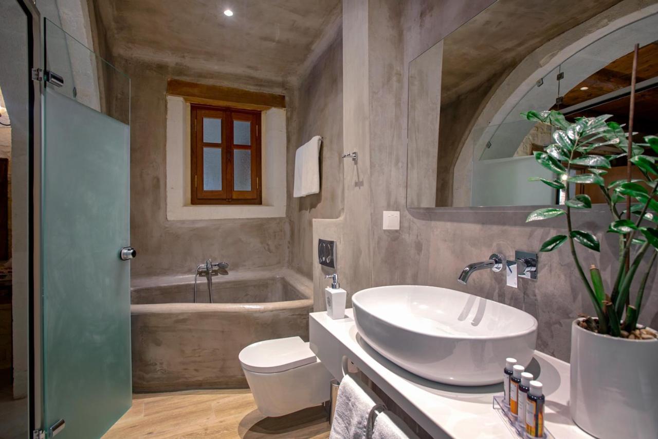 Casa Moazzo And