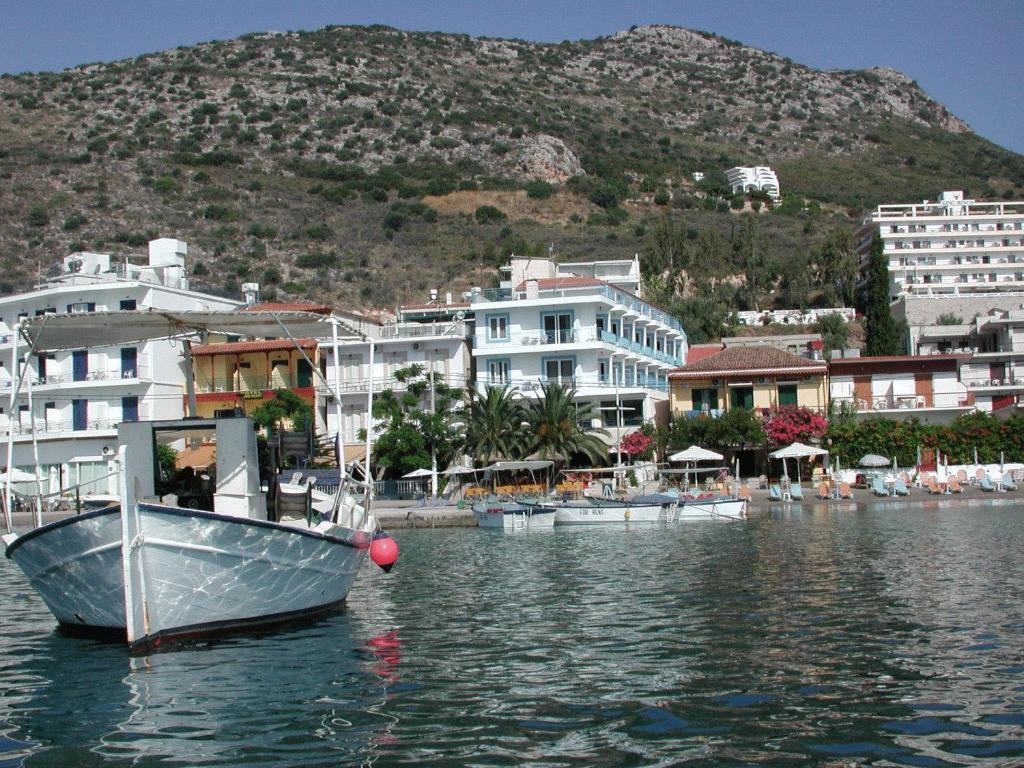 Dolfin Hotel 3*