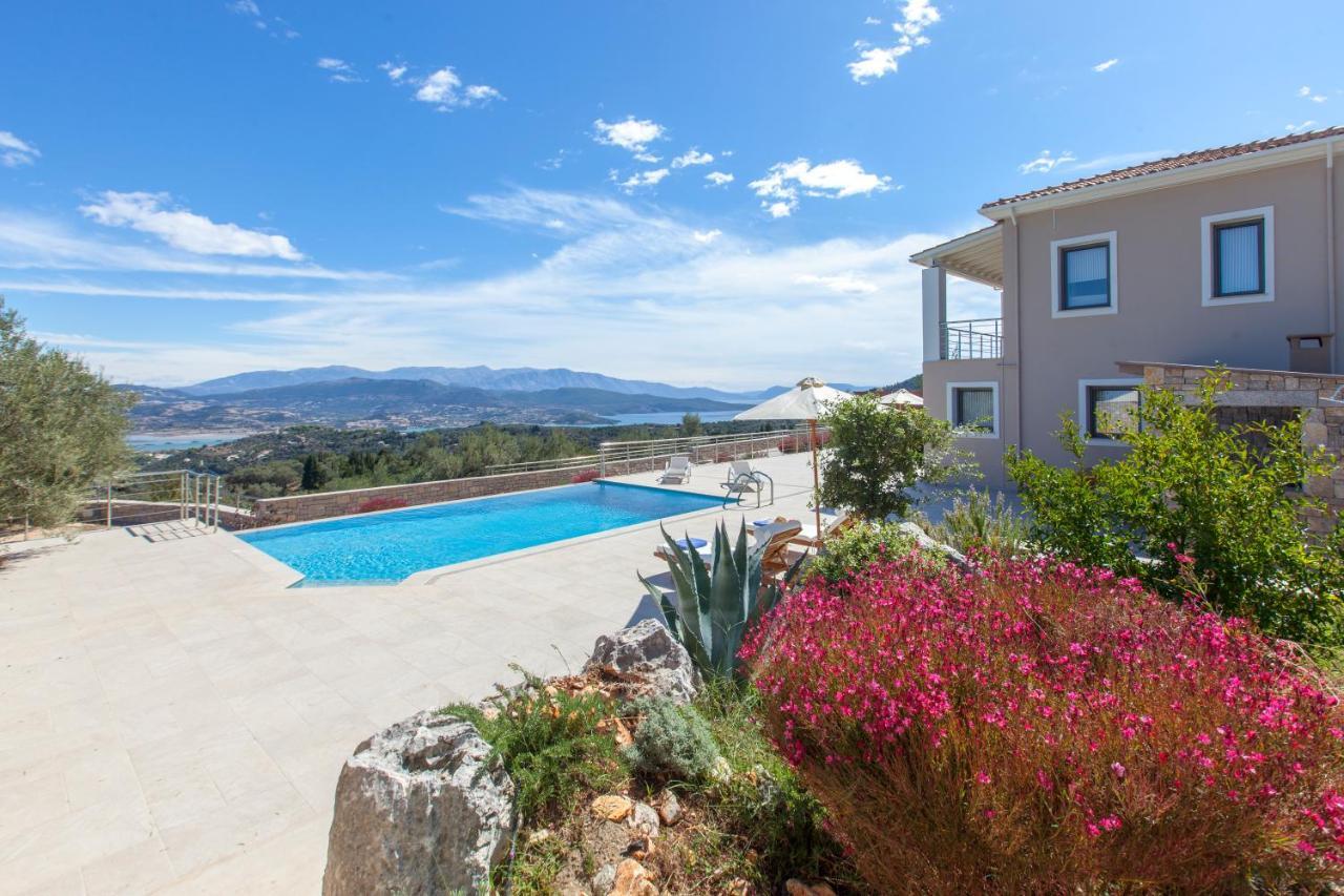 Alivia Lefkas Luxury Villa *