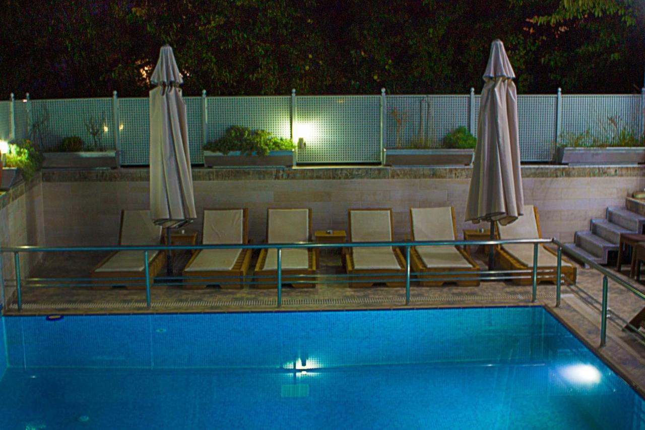Anthena Skiathos Town