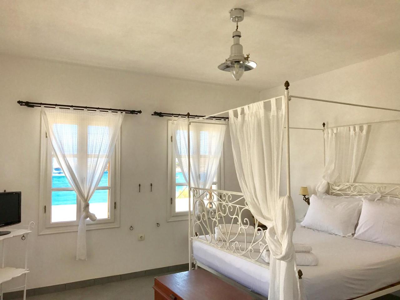 Aeolos Beach Hotel Karavostasis (Folegandros)