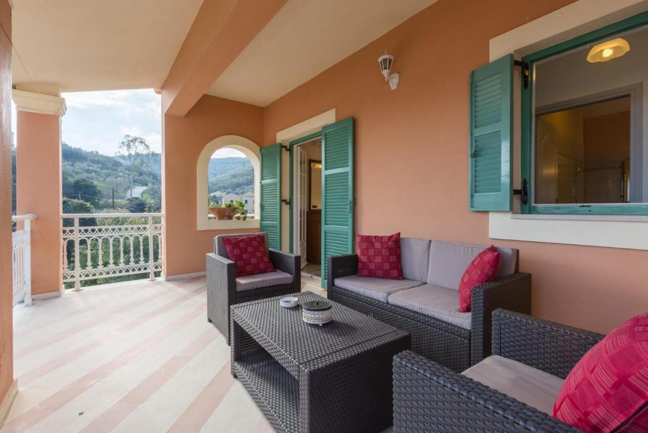 Villa Lavranos House