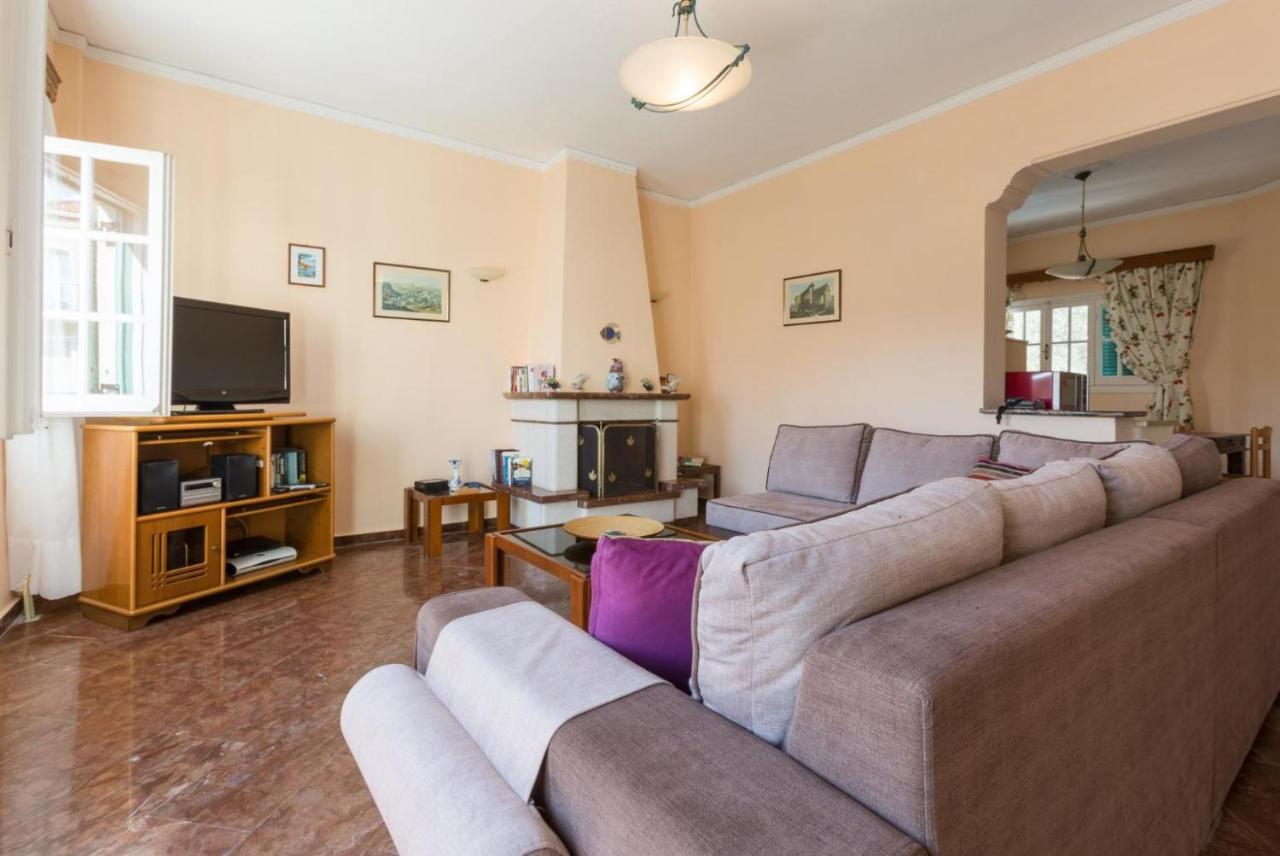 Lavranos House Villa