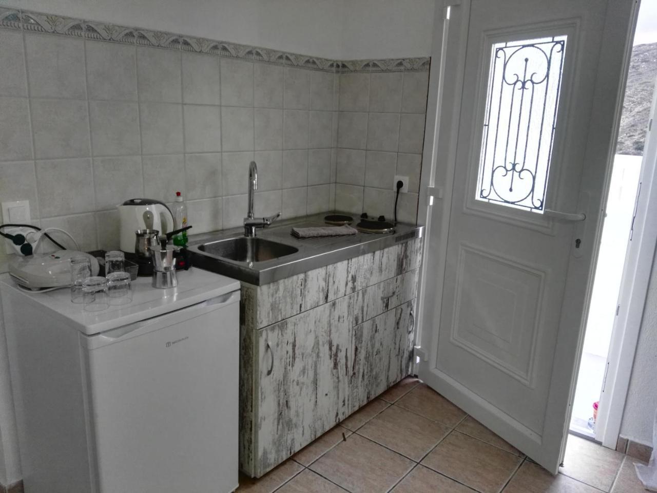 Alea Milos Guest house