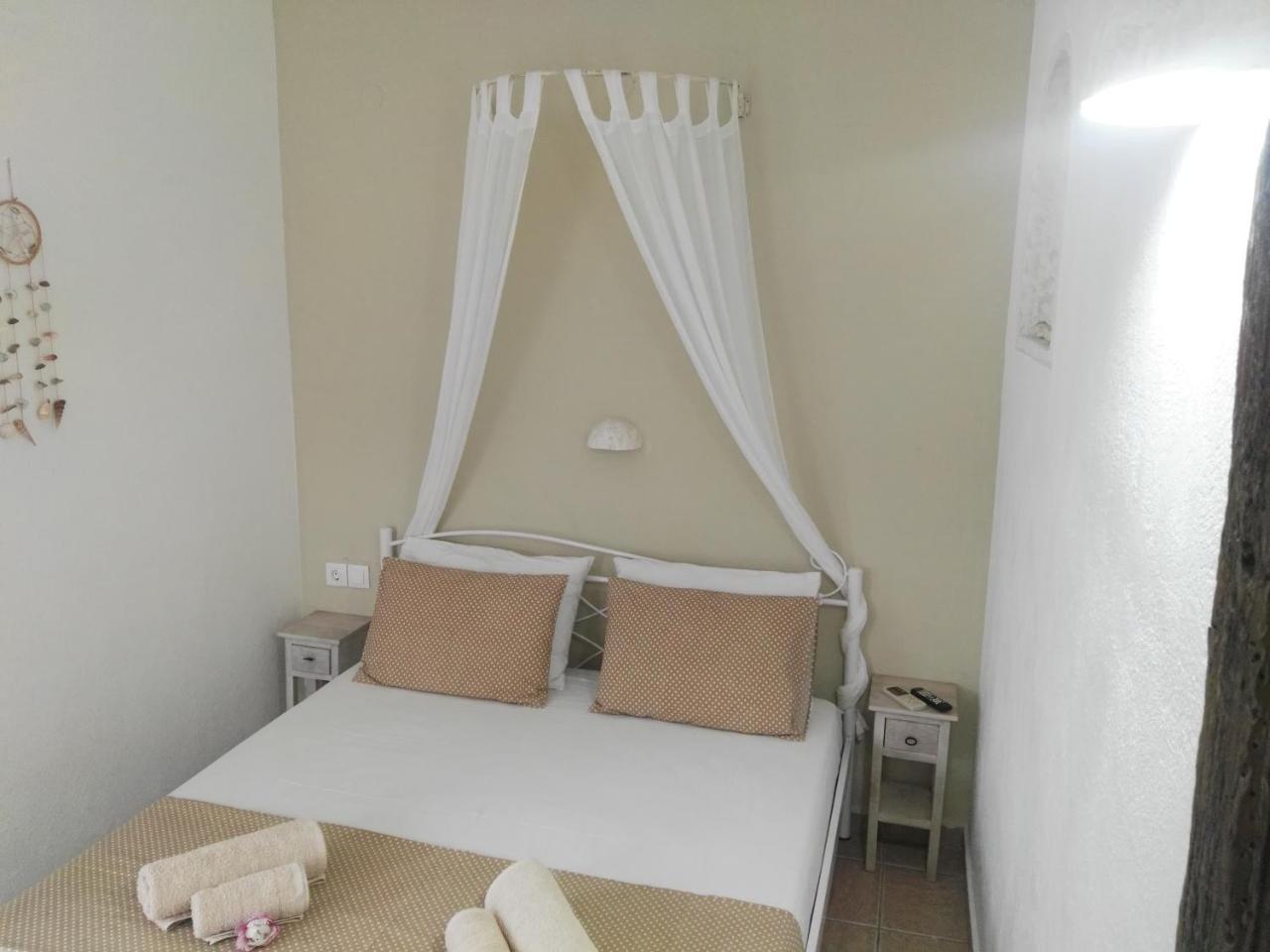 Alea Milos Guest house Milos Island
