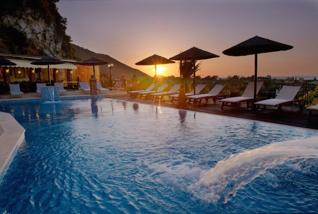 Hotel Kastro Maistro 2*