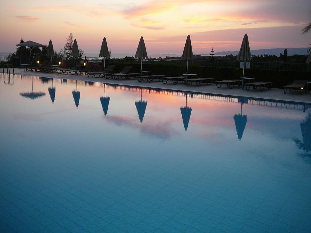 Aparthotel Astra Village And
