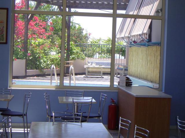Apartment Kourkoumelata