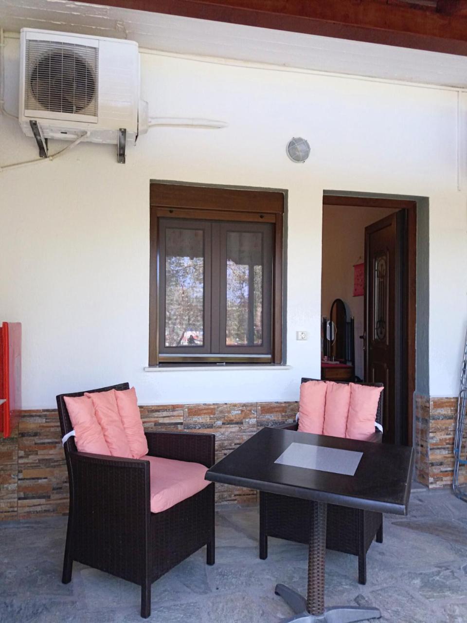 Pelagos Beachfront Apartment *