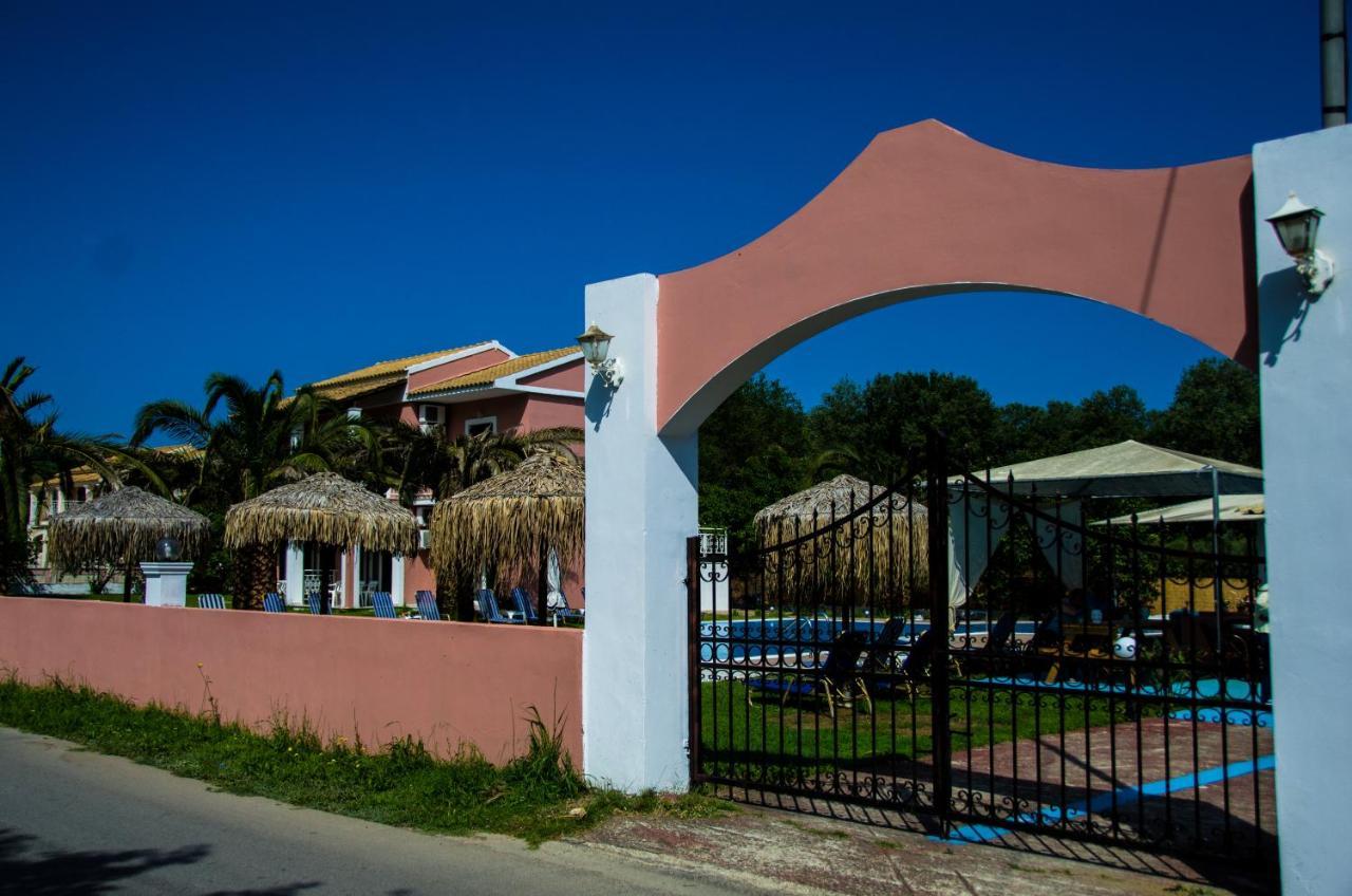 Aparthotel Corfustories