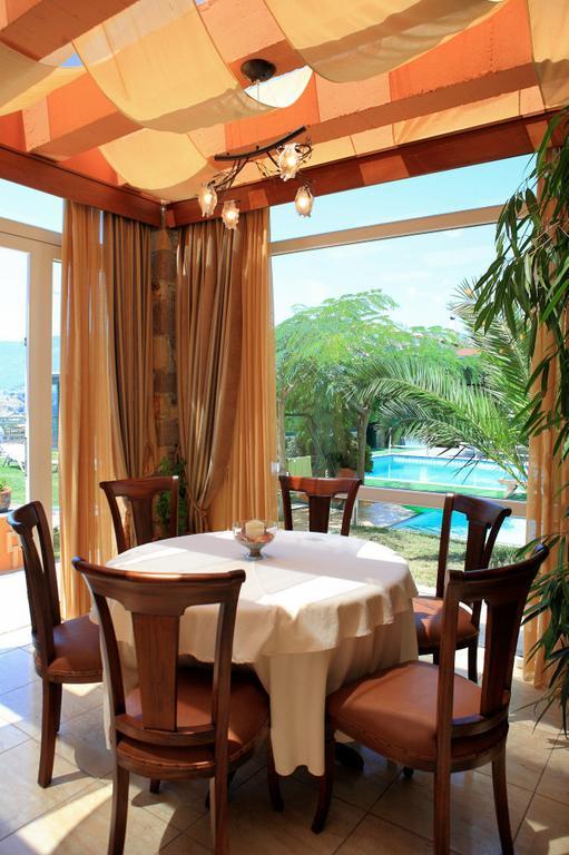 Hotel Vicky III