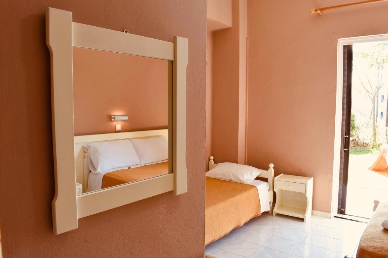Family Studios Aparthotel Marathias (Corfu)