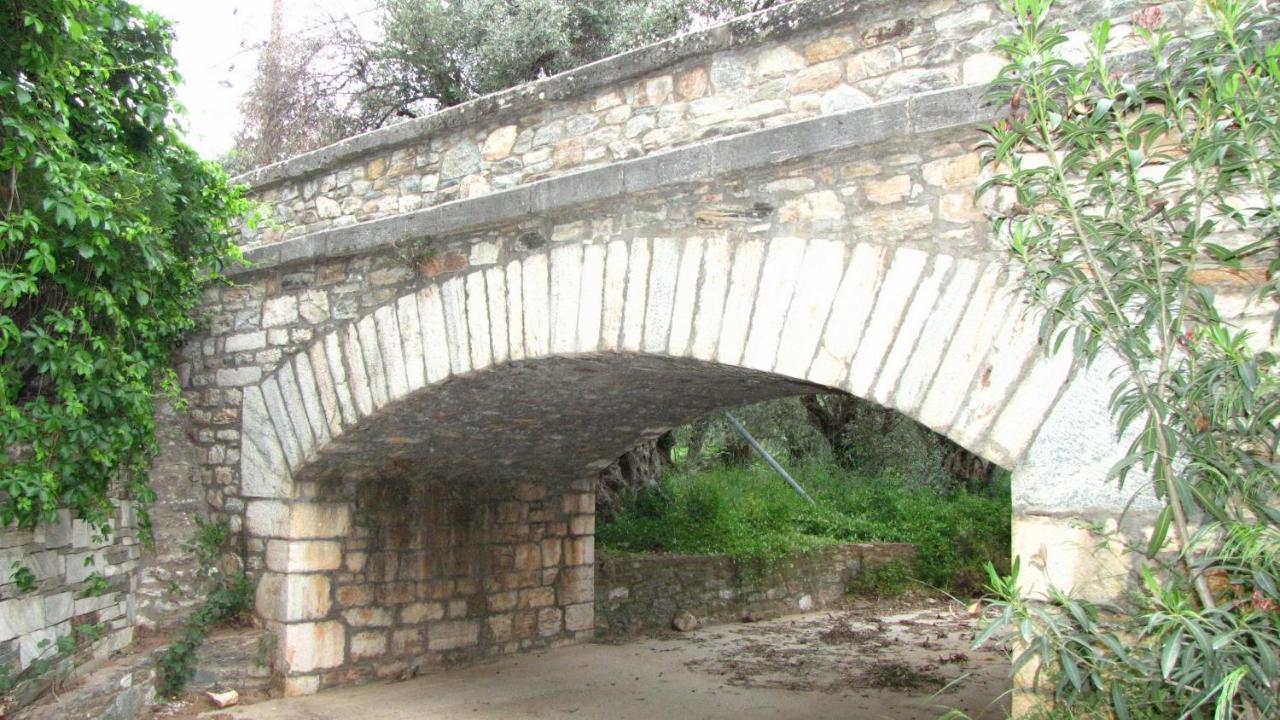 Country house Razi Lefokastro