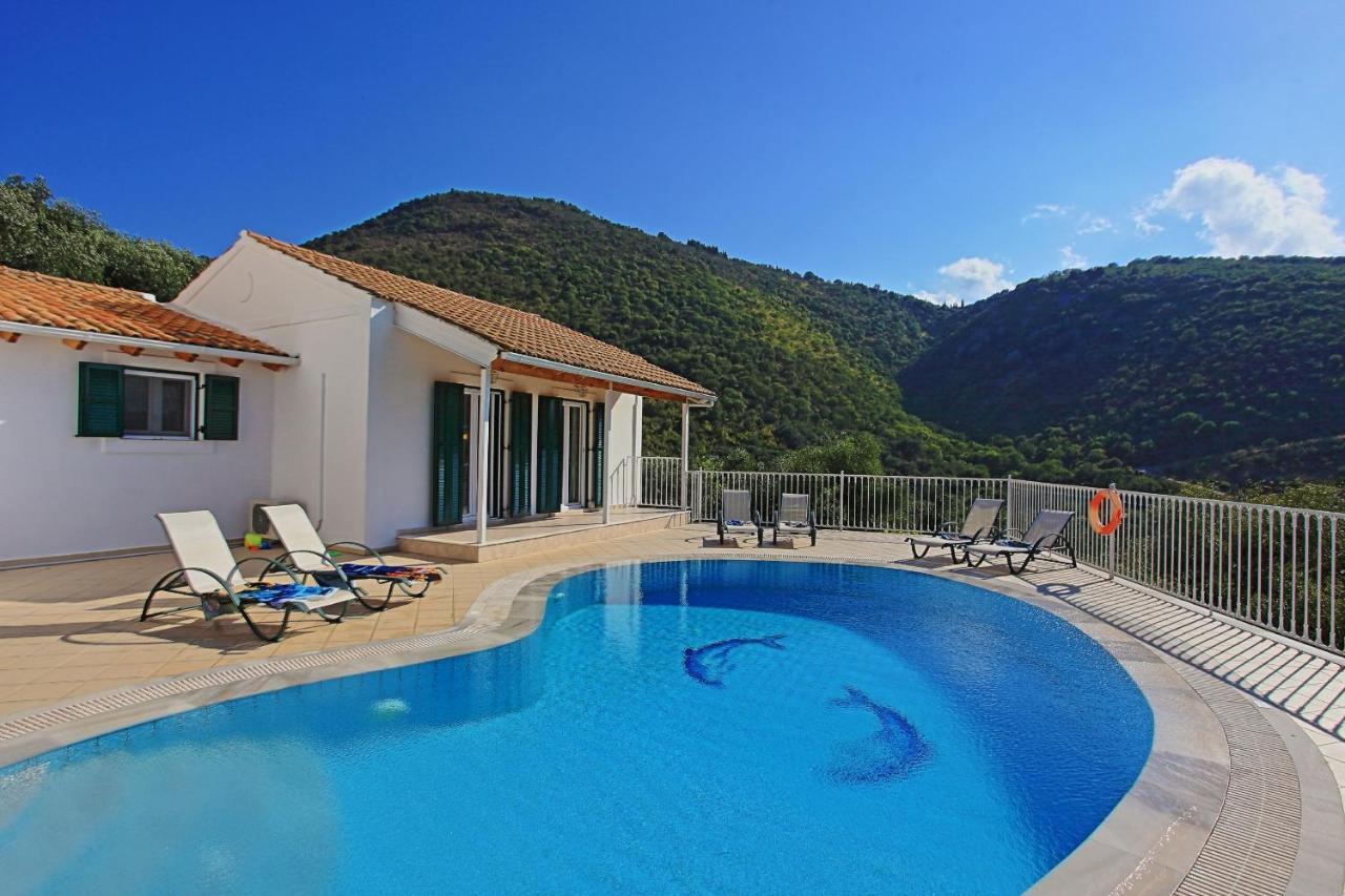 Oneiro Villa Apraos