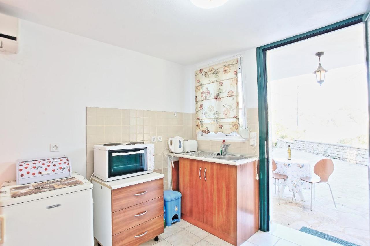 Apartment Angelina Kalami (Corfu)